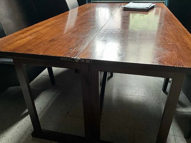 Houten tafel+4 stoelen - afbeelding 3 van  8