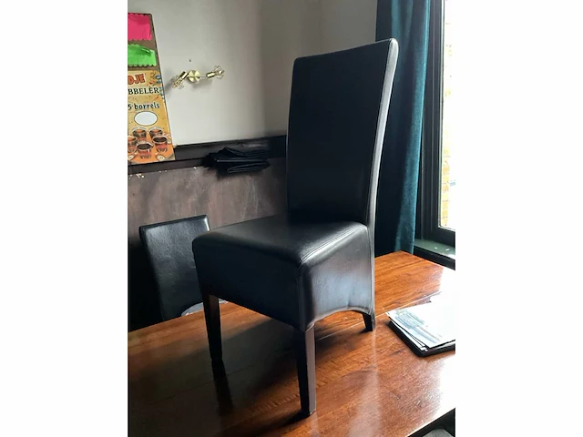 Houten tafel+4 stoelen - afbeelding 4 van  8
