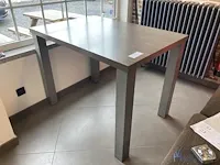 Houten tafel - afbeelding 1 van  3