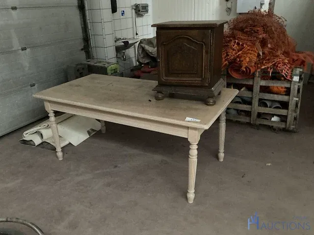 Houten tafel - afbeelding 1 van  5