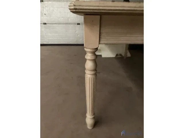 Houten tafel - afbeelding 3 van  5