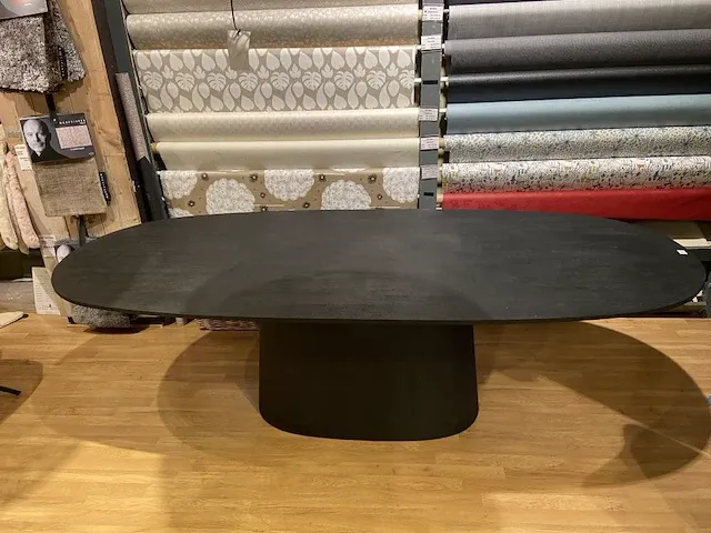 Houten tafel - afbeelding 1 van  7