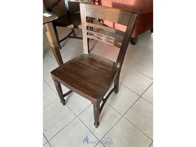 Houten tafel - afbeelding 4 van  5
