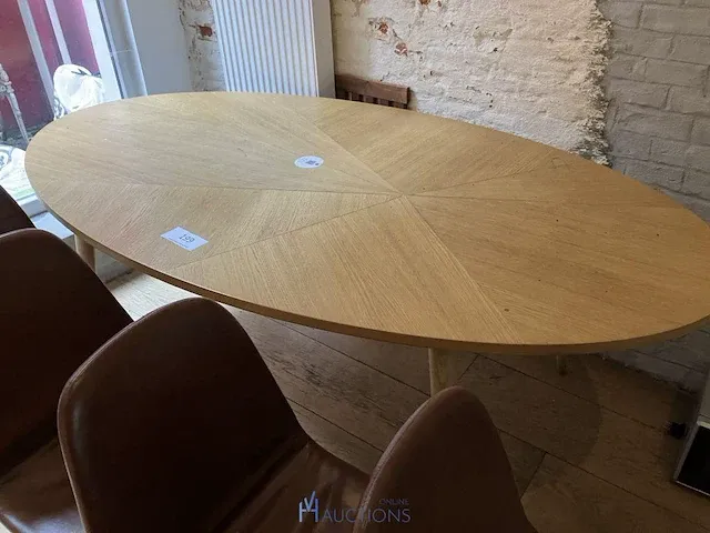 Houten tafel - afbeelding 1 van  4