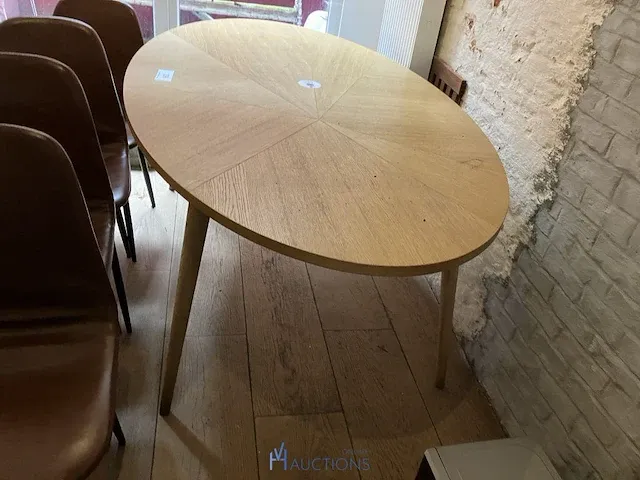 Houten tafel - afbeelding 4 van  4