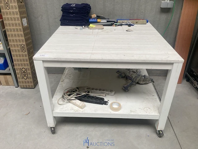 Houten tafel - afbeelding 1 van  5