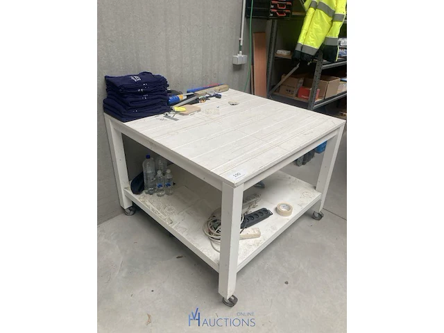 Houten tafel - afbeelding 2 van  5
