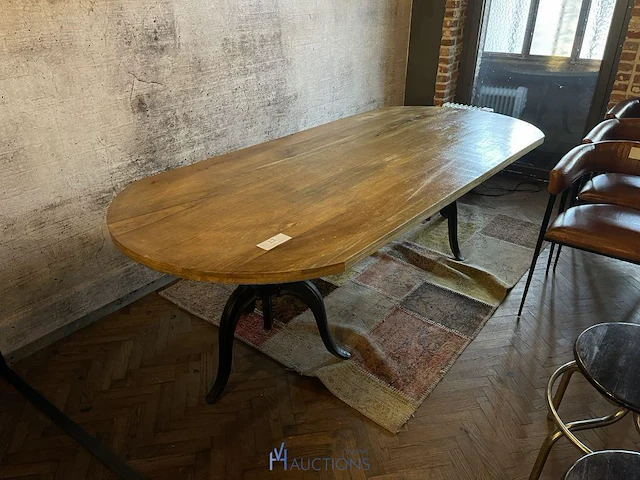 Houten tafel - afbeelding 1 van  3