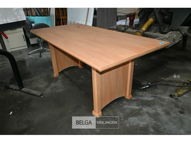 Houten tafel - afbeelding 1 van  4
