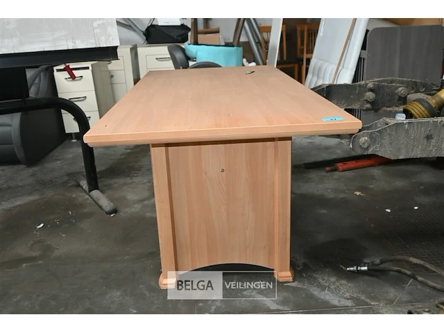 Houten tafel - afbeelding 3 van  4