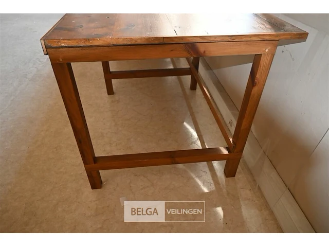 Houten tafel - afbeelding 4 van  6