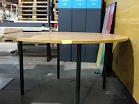 Houten tafel - afbeelding 2 van  2