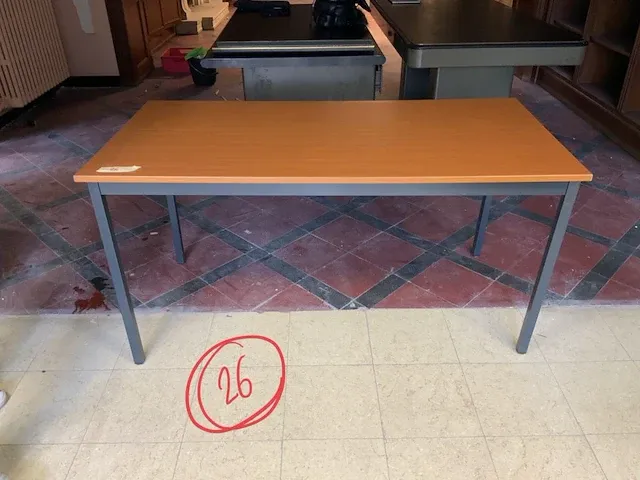 Houten tafel - afbeelding 1 van  2