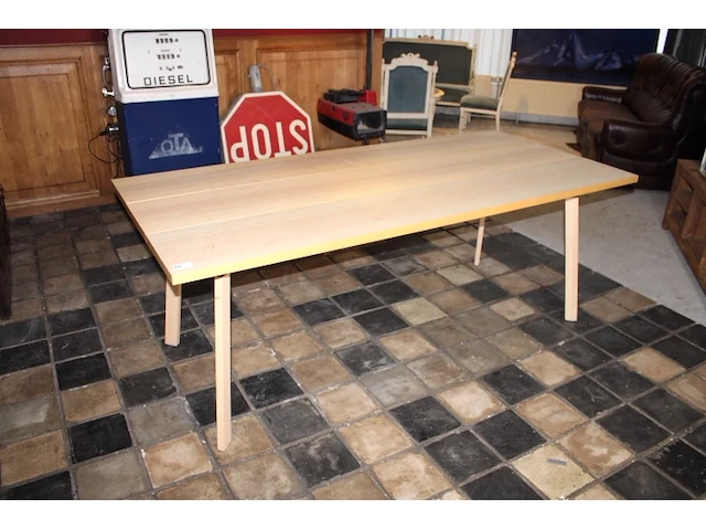 Houten tafel - afbeelding 1 van  6