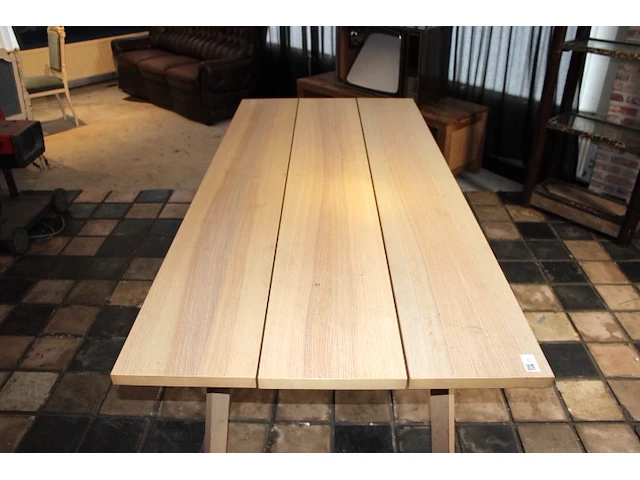 Houten tafel - afbeelding 3 van  6