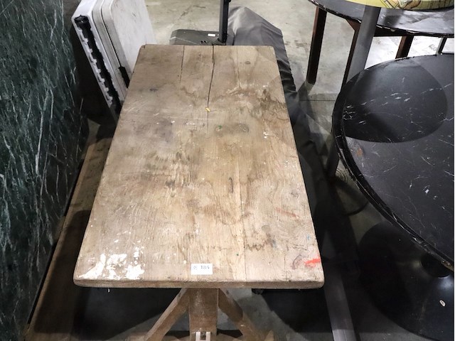 Houten tafel - afbeelding 2 van  3