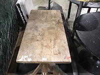 Houten tafel - afbeelding 2 van  3