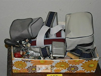 Houten tafeltje en div - afbeelding 2 van  2