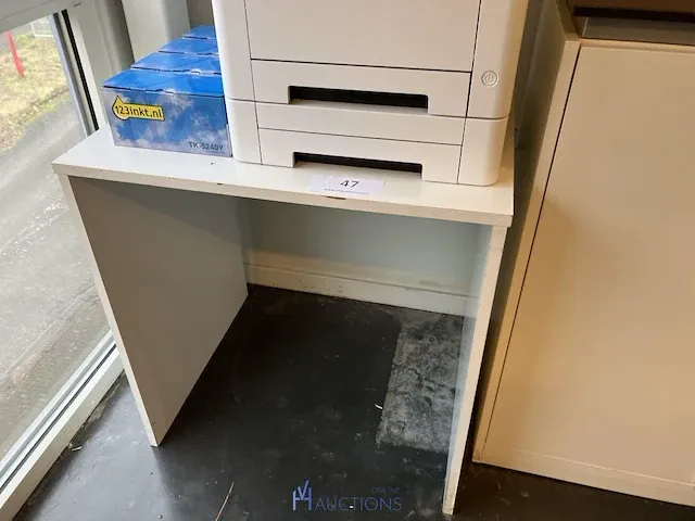 Houten tafeltje - afbeelding 2 van  3
