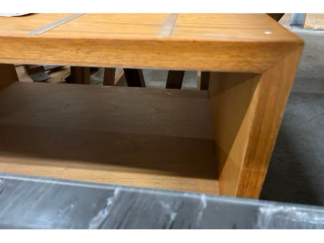Houten tafeltje - afbeelding 3 van  3