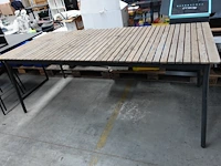 Houten terrastafel - afbeelding 1 van  2