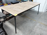 Houten terrastafel - afbeelding 2 van  2