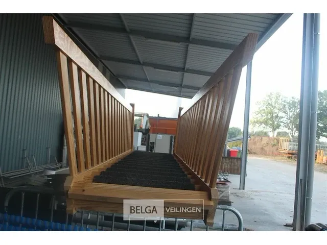 Houten trap - afbeelding 4 van  6