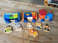 Houten trein - afbeelding 1 van  3