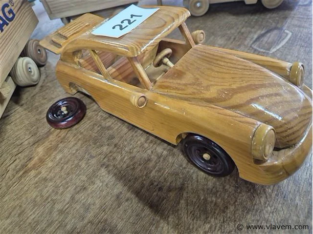 Houten trucks en auto - afbeelding 4 van  4