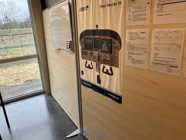 Houten tussenwand met wandplanbord - afbeelding 2 van  2