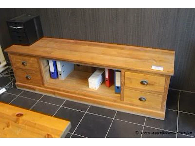 Houten tv meubel afm 200x50x60cm (staande op 1e verdieping) - afbeelding 1 van  1