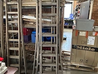 Houten uitschuifbare ladder - afbeelding 1 van  3