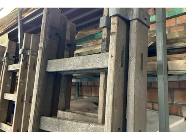 Houten uitschuifbare ladder - afbeelding 2 van  3