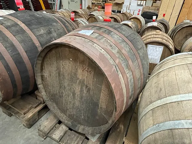 Houten vat bier - afbeelding 1 van  6