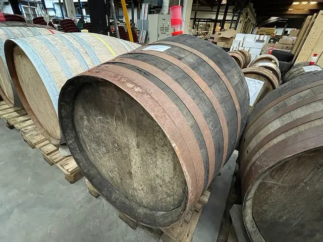 Houten vat bier - afbeelding 1 van  5