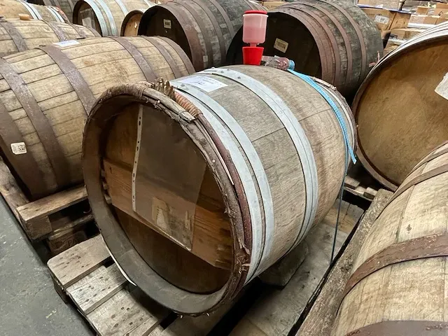 Houten vat bier - afbeelding 1 van  5