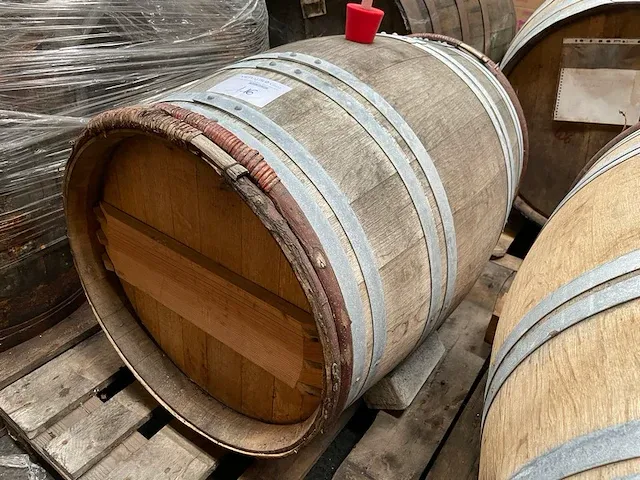 Houten vat bier - afbeelding 1 van  5