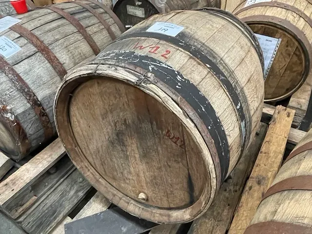 Houten vat bier - afbeelding 1 van  4