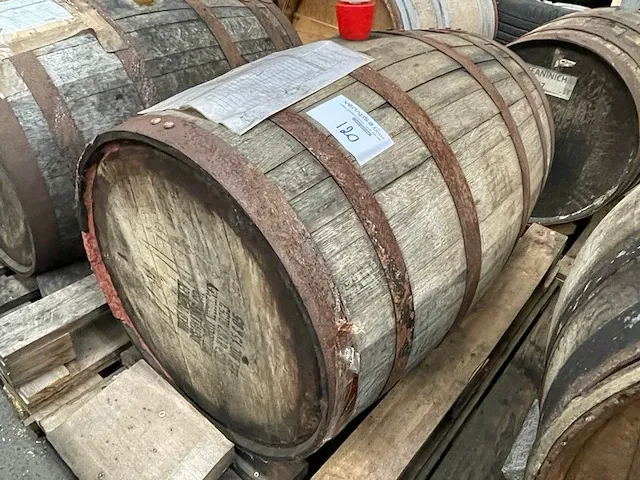 Houten vat bier - afbeelding 1 van  7