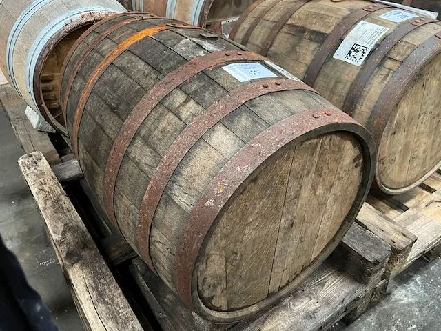 Houten vat bier - afbeelding 1 van  7