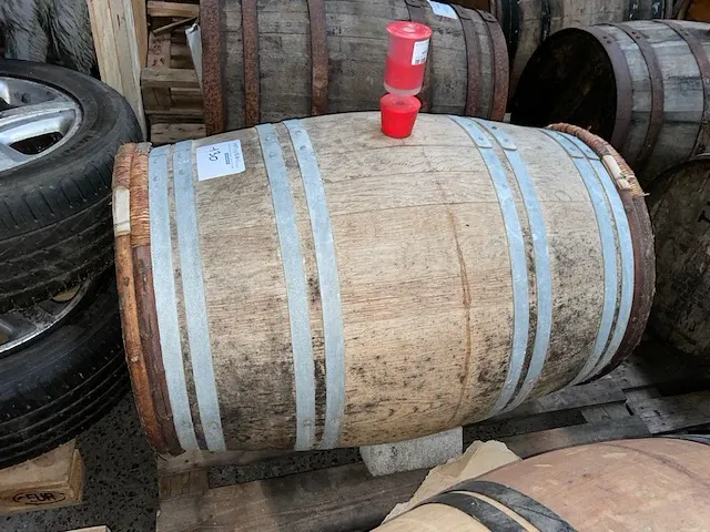 Houten vat bier - afbeelding 1 van  6