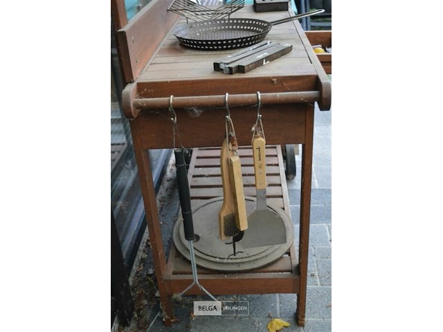 Houten verrijdbare buitenkeuken met inhoud - afbeelding 6 van  6