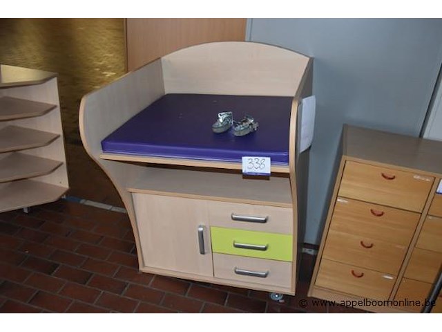 Houten verzorgingstafel - afbeelding 1 van  1