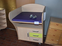 Houten verzorgingstafel - afbeelding 1 van  1