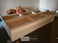 Houten vitrinekast met 6 vakken - afbeelding 2 van  5