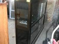 Houten vitrinekast - afbeelding 1 van  5