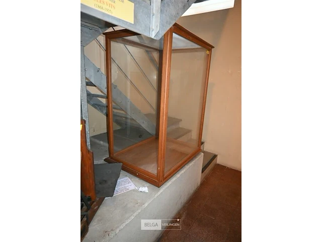 Houten vitrinekast - afbeelding 5 van  5