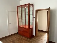 Houten vitrinekast