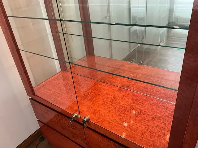 Houten vitrinekast - afbeelding 4 van  6