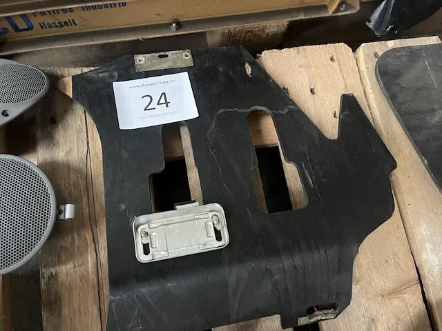 Houten voetenplank porsche 911 bestuurder - afbeelding 1 van  3